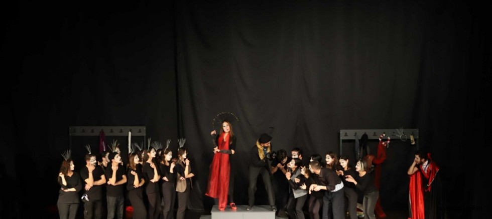 Kartal Belediye Tiyatrosu'nda ‘Eşeğin Gölgesi’ Oyununun Galası Yapıldı