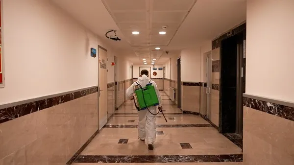 Okul İlaçlama Çalışmaları Aralıksız Devam Ediliyor 