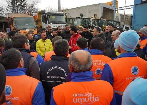 Sahaya İnmeye Hazırlar 