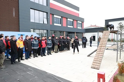 SAKUT GÖNÜLLÜSÜ EĞİTİM PROGRAMI BAŞLATILDI