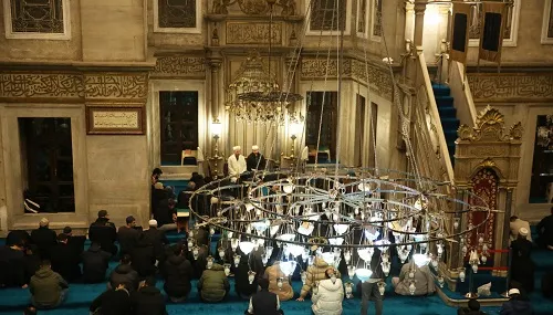 Eller Şehit Mehmetçikler İçin Semaya Açıldı