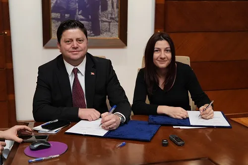 Kadıköy Belediyesi İle Kadının İnsan Hakları Derneği Protokol İmzaladı