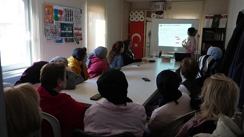 Kadınlara Yönelik Sağlık Eğitimleri Başladı