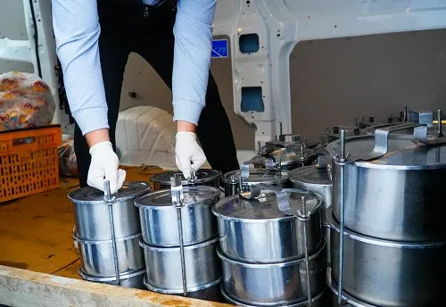 RAMAZAN AYINDA DA İHTİYAÇ SAHİPLERİNİ YALNIZ BIRAKMIYOR