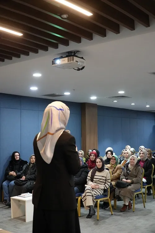 GÜNDÜZ KUŞAĞI SÖYLEŞİLERİ BAŞLADI