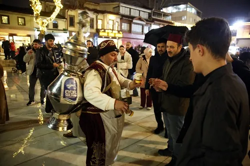 Teravih Namazı Sonrası Şerbet İkramı