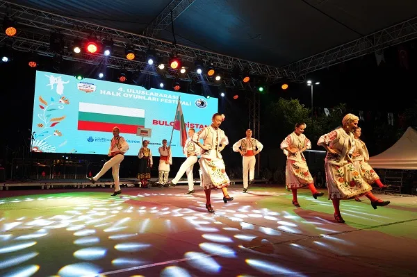 4. Uluslararası Halk Oyunları Festivali Kartal’da Başladı