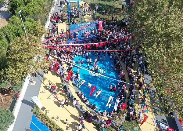 Oyun Parkı Sokağı Açıldı