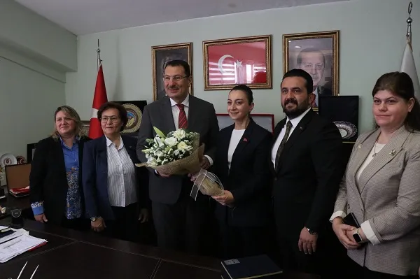 BİZ MİLLETİMİZLE BİRLİKTE SİYASET YAPIYORUZ